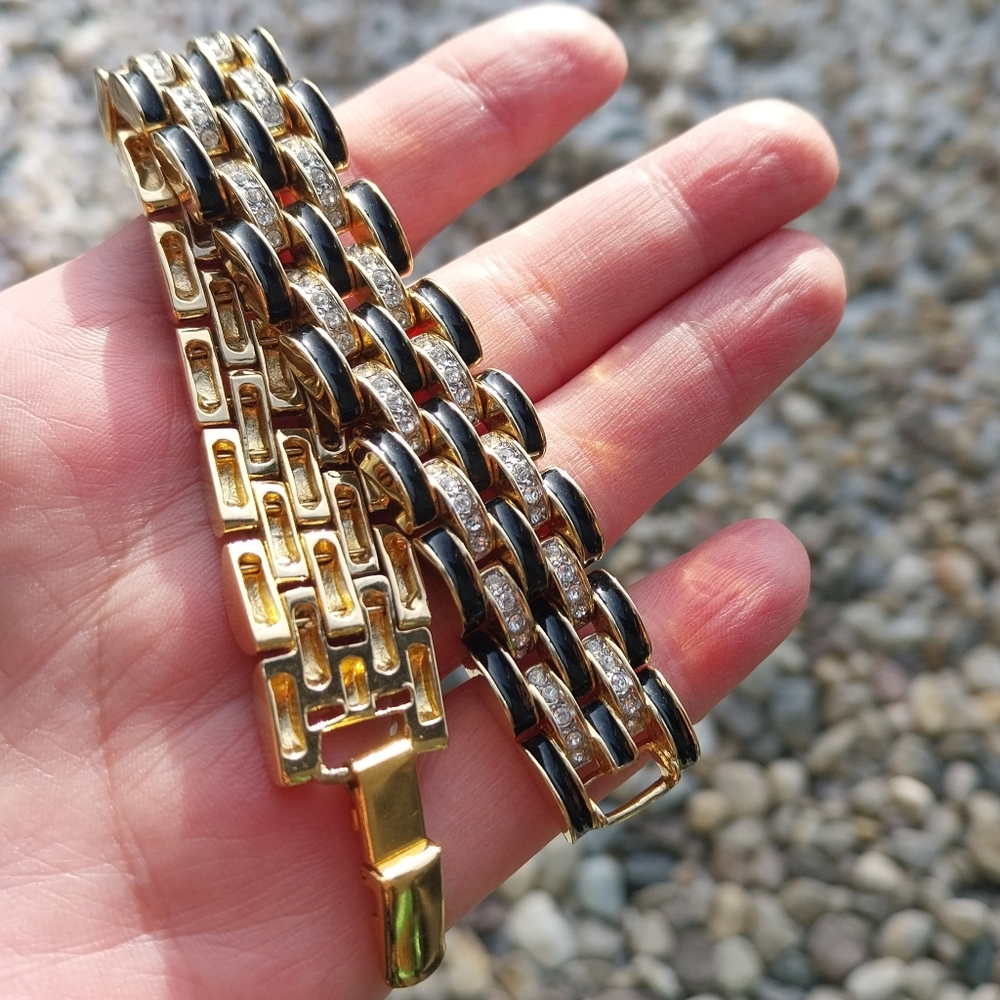 Gold and Black Bracelet - Picture 8 of 16